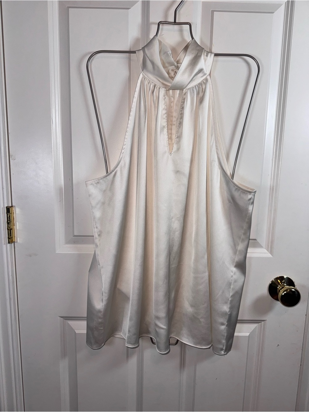 Worthington Ivory Satin Halter keyhole neck, size xl, going out top